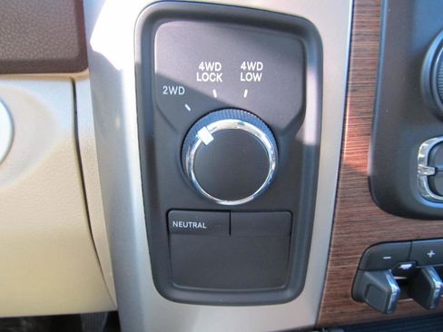 Used 2017 RAM 2500 Laramie w/ Convenience Group image 76