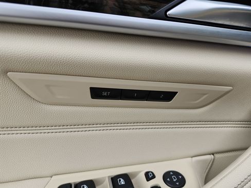 Used 2022 BMW 530i xDrive w/ Convenience Package image 29