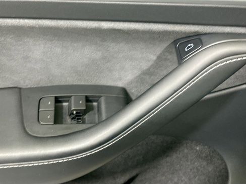 Used 2023 Tesla Model Y Long Range image 16