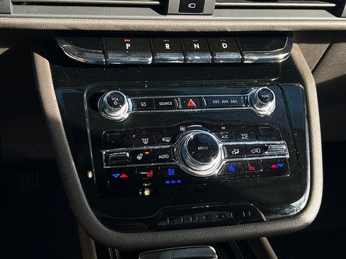 Used 2020 Lincoln Corsair Reserve w/ Equipment Group 201A image 16