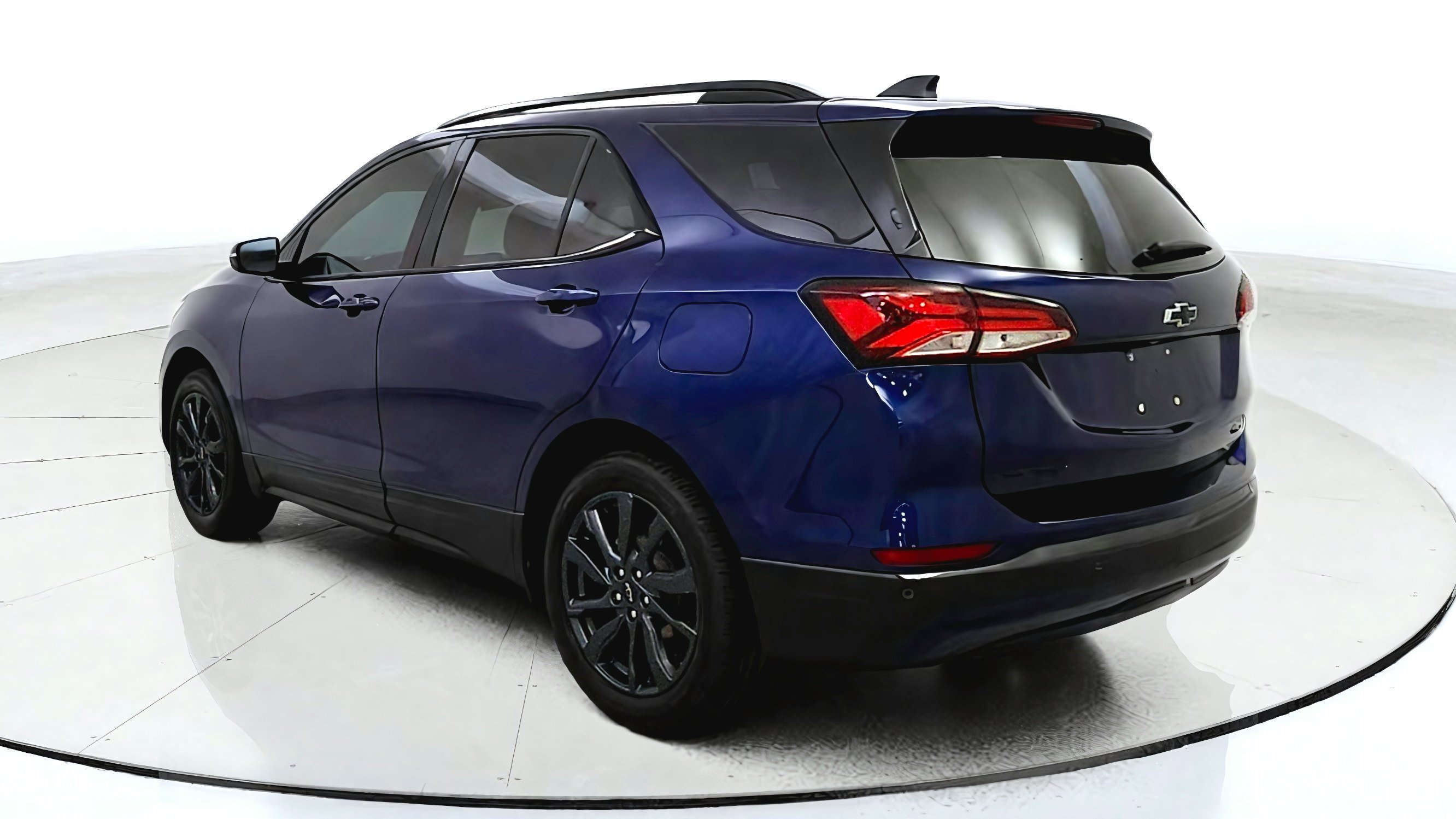 Used 2023 Chevrolet Equinox RS w/ RS Leather Package AWD/4WD image 5