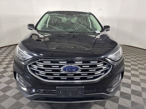 Used 2024 Ford Edge Titanium AWD/4WD image 3