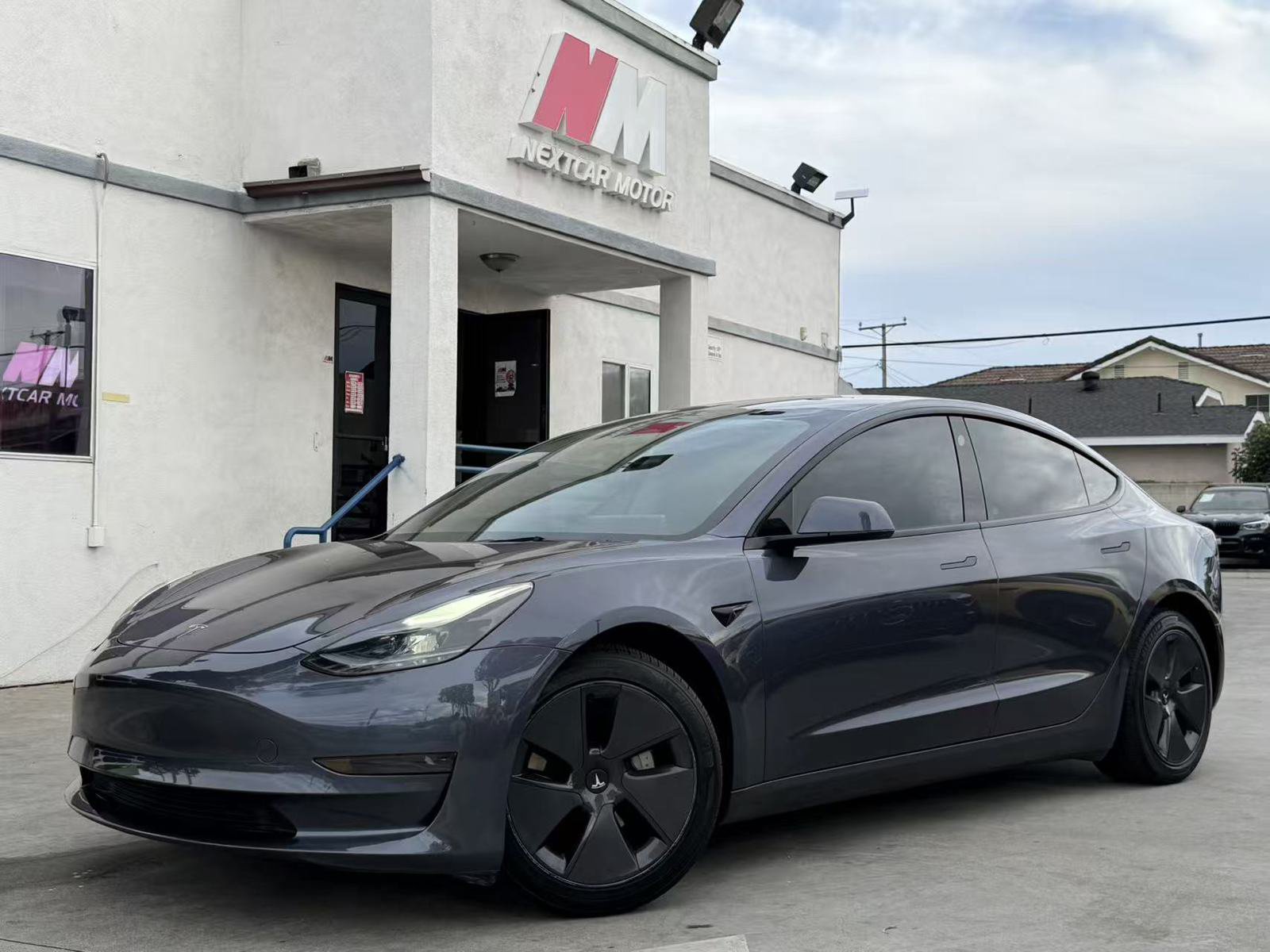 Used 2023 Tesla Model 3 Standard Range RWD image 1