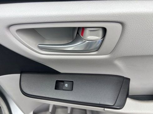 Used 2017 Toyota Camry LE image 41