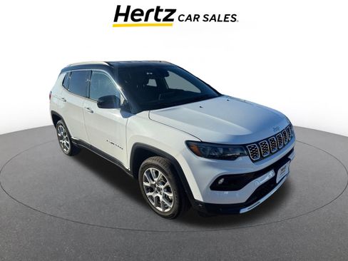 Used 2025 Jeep Compass Limited image 1