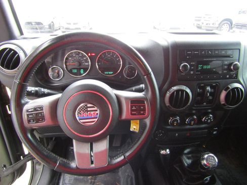 Used 2016 Jeep Wrangler Unlimited Sport image 15