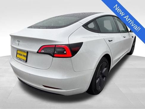 Used 2021 Tesla Model 3 Standard Range Plus image 7