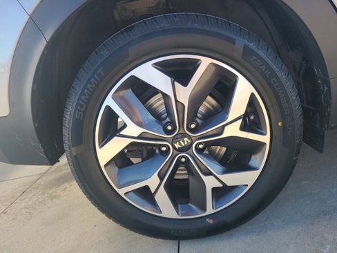 Used 2020 Kia Sportage EX w/ Option Group 15 image 11