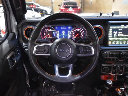 Used 2021 Jeep Gladiator Mojave AWD/4WD image 18