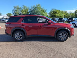 Used 2025 Nissan Pathfinder SV video 2