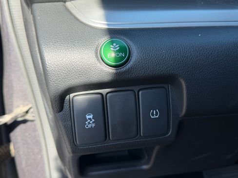 Used 2016 Honda CR-V LX image 11