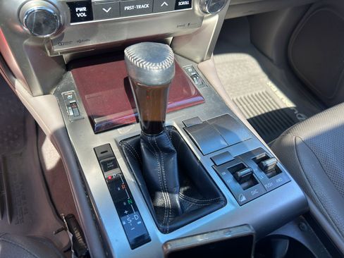 Used 2019 Lexus GX 460 Premium AWD/4WD image 24