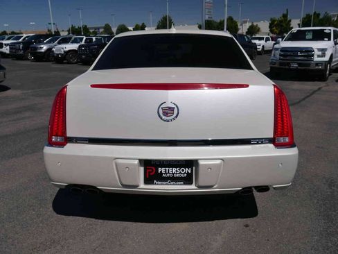 Used 2011 Cadillac DTS Premium FWD image 15