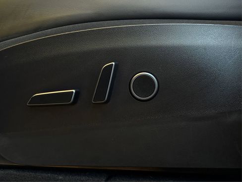 Used 2023 Tesla Model Y Long Range image 30