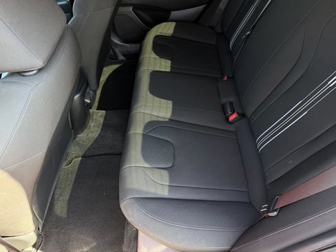 Used 2024 Hyundai Elantra SEL FWD image 11