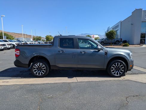 Used 2022 Ford Maverick Lariat FWD image 2