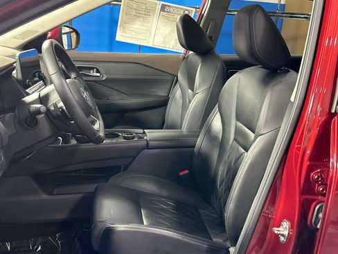 Used 2023 Nissan Rogue Platinum w/ Platinum Premium Package image 13