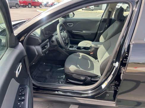 Used 2025 Kia K4 FWD image 26