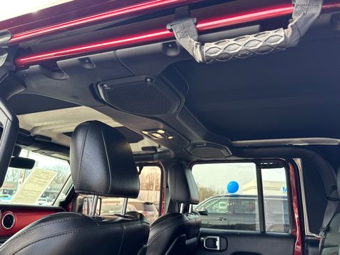 Used 2021 Jeep Gladiator Rubicon image 9