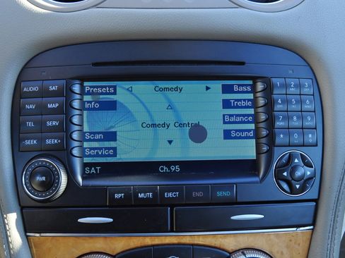 Used 2007 Mercedes-Benz SL 550 image 18