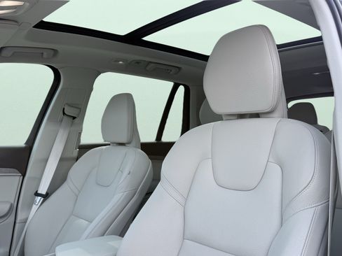Used 2023 Volvo XC90 B6 Plus w/ Protection Package Premier AWD/4WD image 5