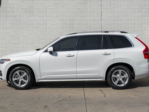 Used 2019 Volvo XC90 T5 Momentum image 11