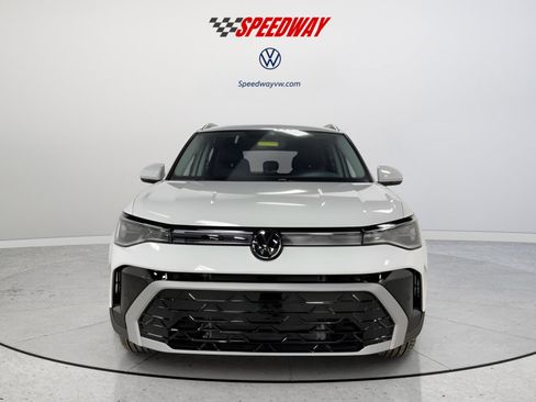 New 2026 Volkswagen Taos SEL image 2