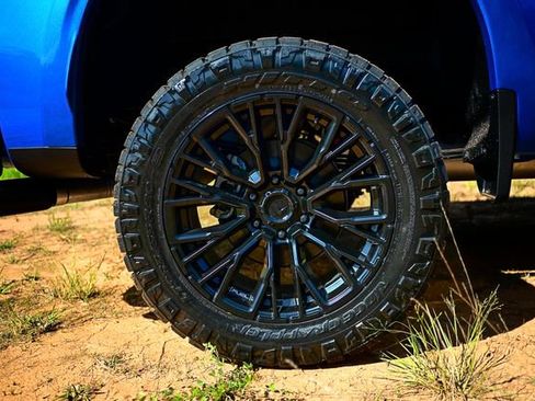 New 2025 Chevrolet Silverado 1500 Custom image 27