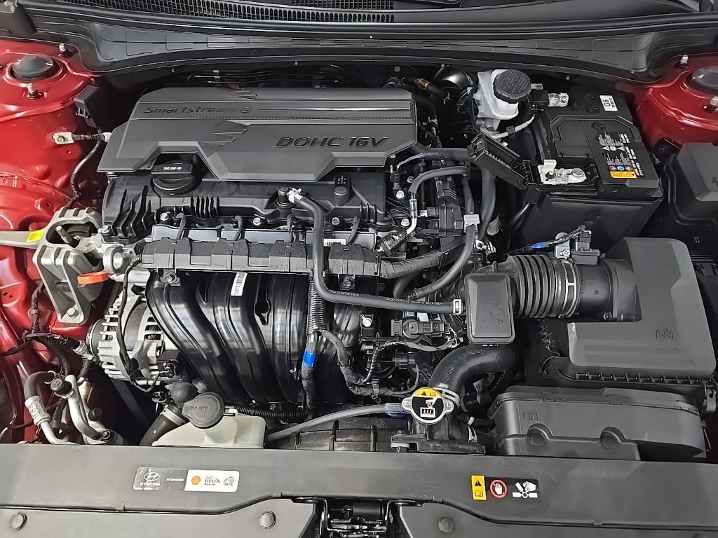 Used 2024 Hyundai Elantra SEL FWD image 14