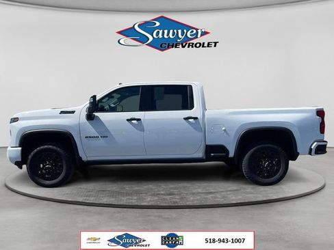 Used 2024 Chevrolet Silverado 2500 LTZ w/ LTZ Plus Package AWD/4WD image 2