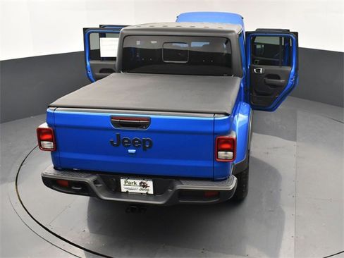 New 2025 Jeep Gladiator Sport image 28