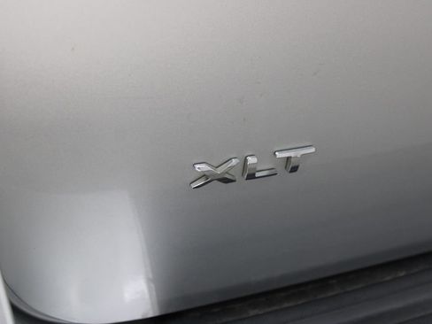 Used 2017 Ford Expedition XLT w/ Equipment Group 201A AWD/4WD image 23