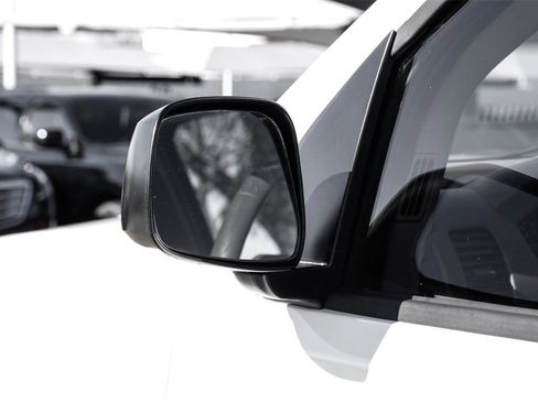 Used 2019 Nissan Frontier S image 36