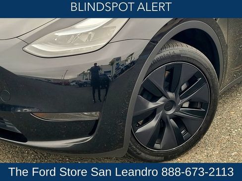 Used 2025 Tesla Model Y Long Range RWD image 10