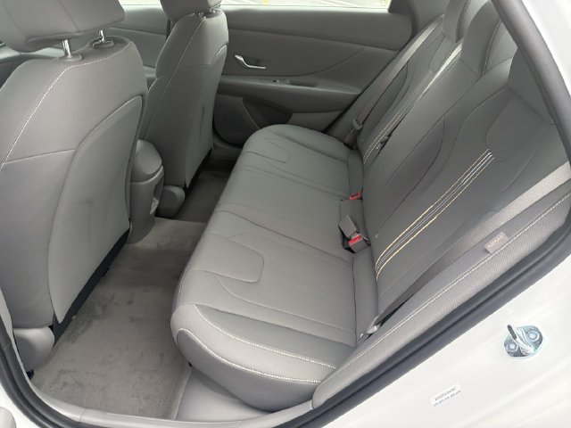 New 2026 Hyundai Elantra Hybrid FWD image 22