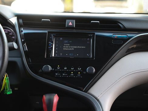 Used 2020 Toyota Camry LE FWD image 36