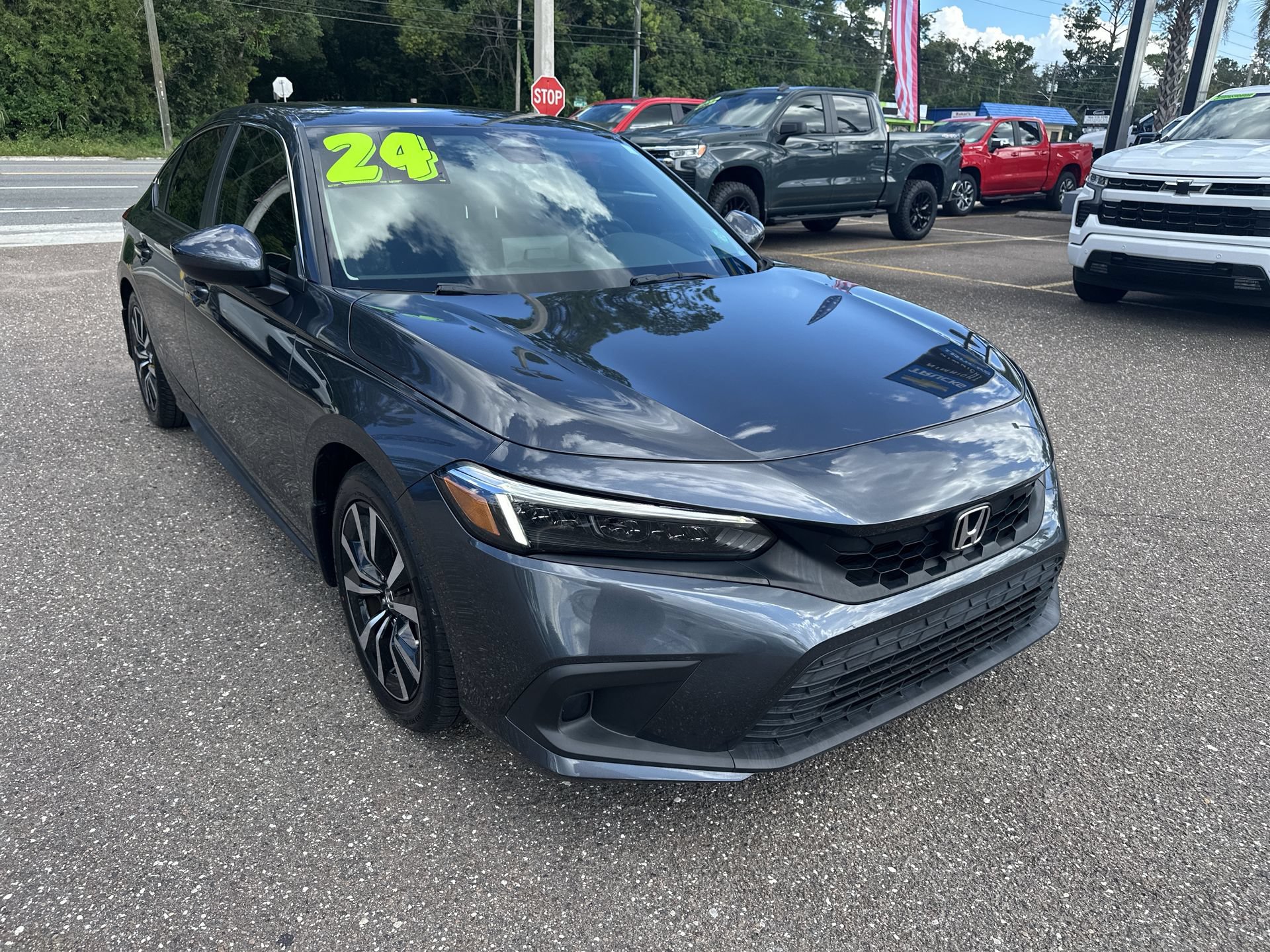 Used 2024 Honda Civic EX-L image 10