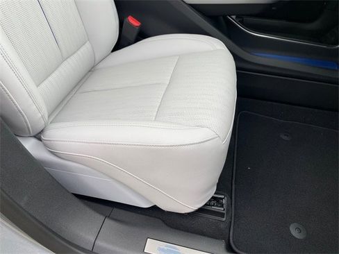 New 2025 Cadillac Lyriq Luxury image 16