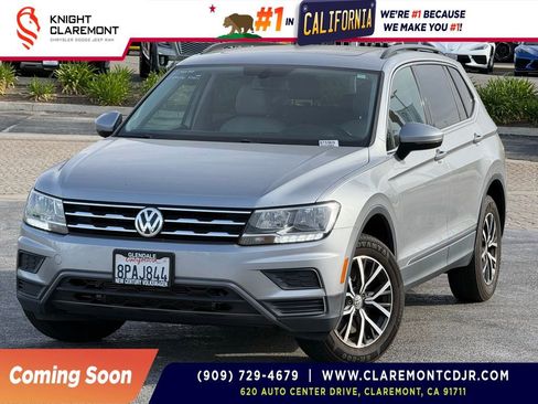 Used 2020 Volkswagen Tiguan SE w/ Panoramic Sunroof Package image 1