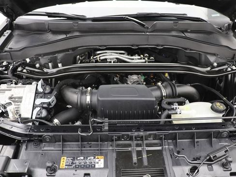 Used 2025 Ford Explorer ST image 31
