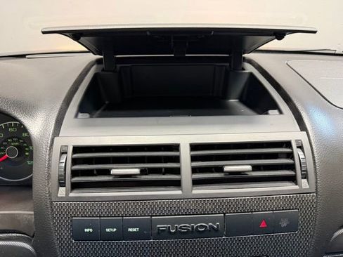 Used 2009 Ford Fusion SE image 28