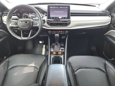 Used 2025 Jeep Compass Limited AWD/4WD image 19