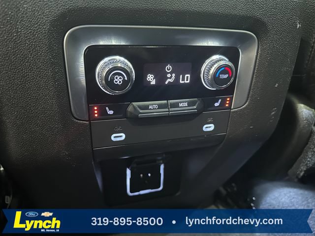 Used 2021 GMC Yukon Denali w/ Denali Premium Package AWD/4WD image 23