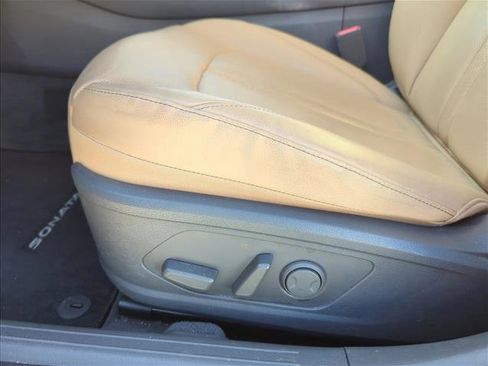 Used 2021 Hyundai Sonata Limited image 11