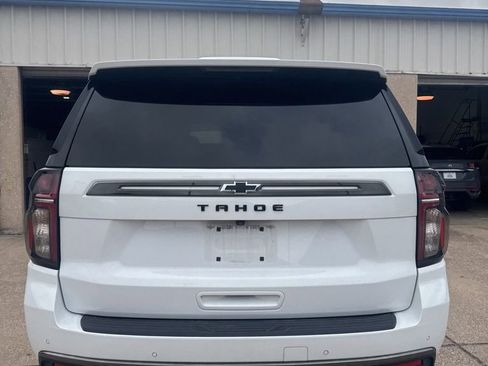 Used 2022 Chevrolet Tahoe Z71 w/ Luxury Package AWD/4WD image 4