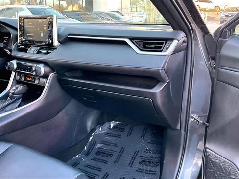 Used 2021 Toyota RAV4 XSE image 18