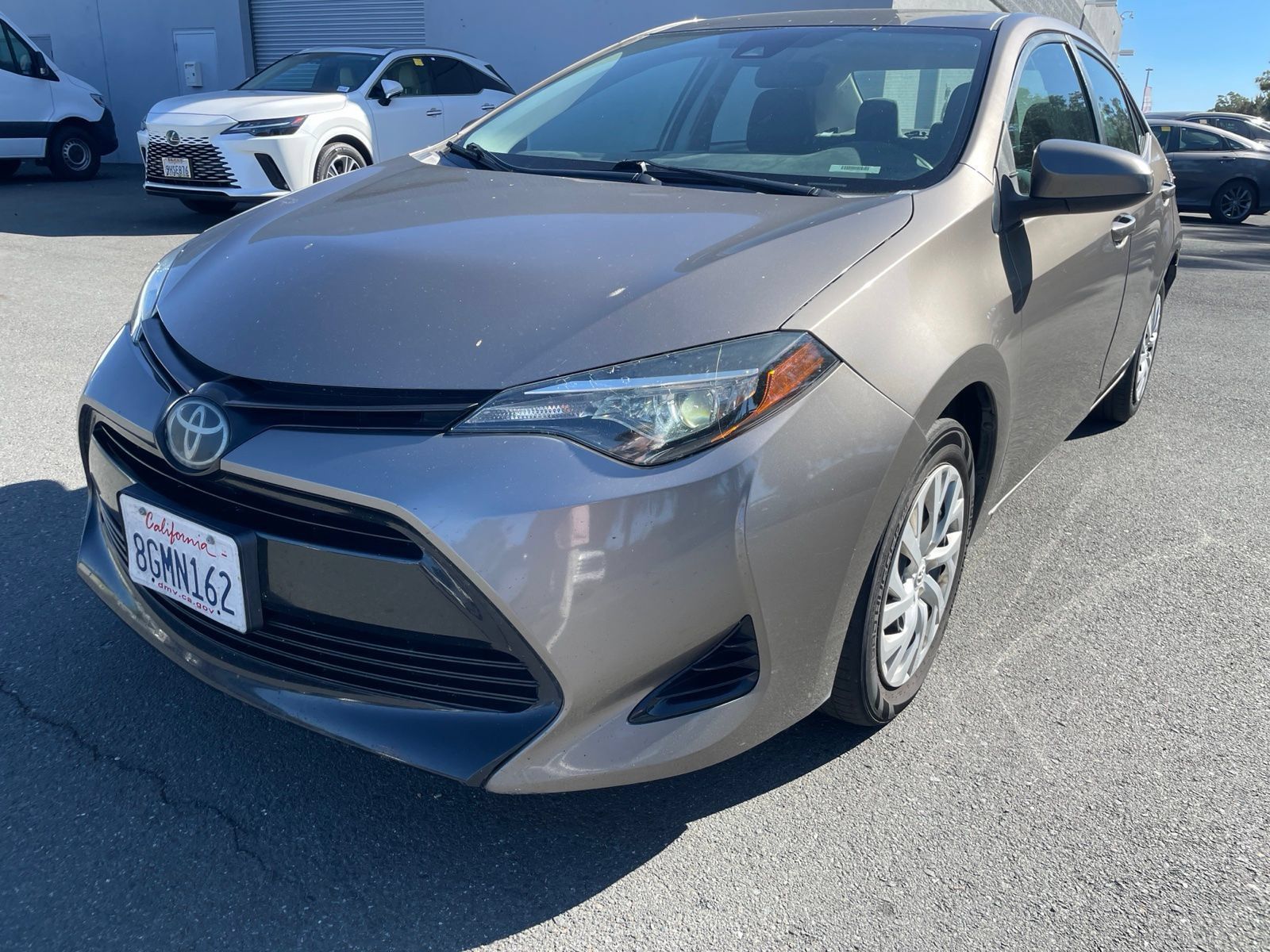 Used 2019 Toyota Corolla LE FWD image 2