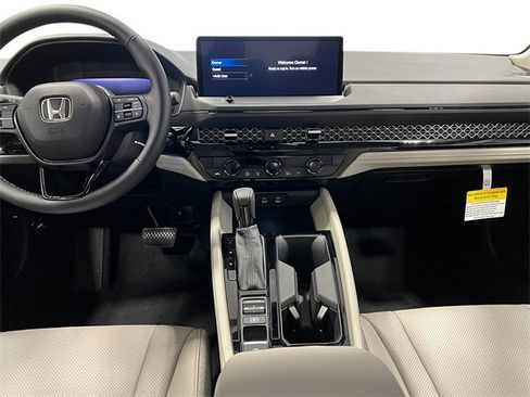 New 2025 Honda Accord EX-L image 17
