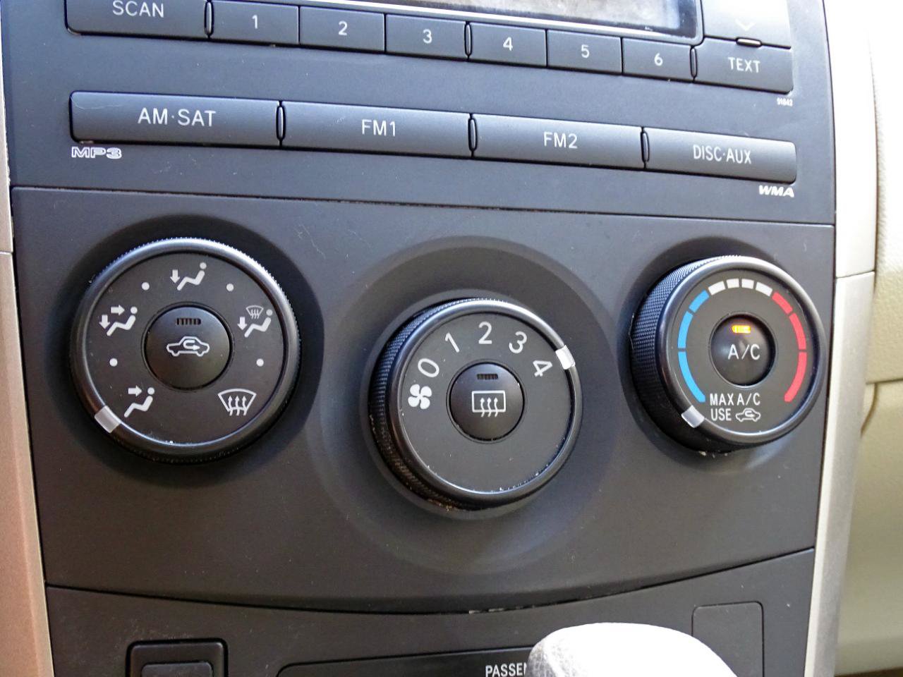 Used 2009 Toyota Corolla LE FWD image 24