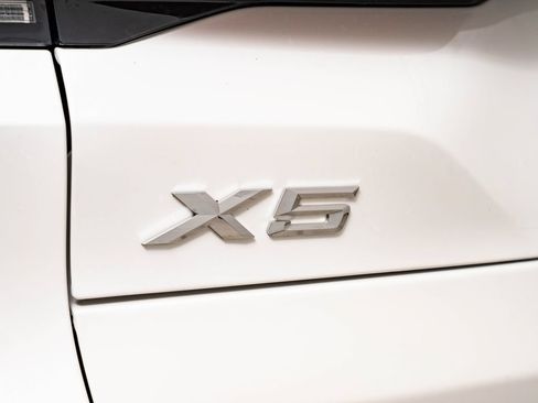 Used 2024 BMW X5 xDrive40i w/ Premium Package AWD/4WD image 17
